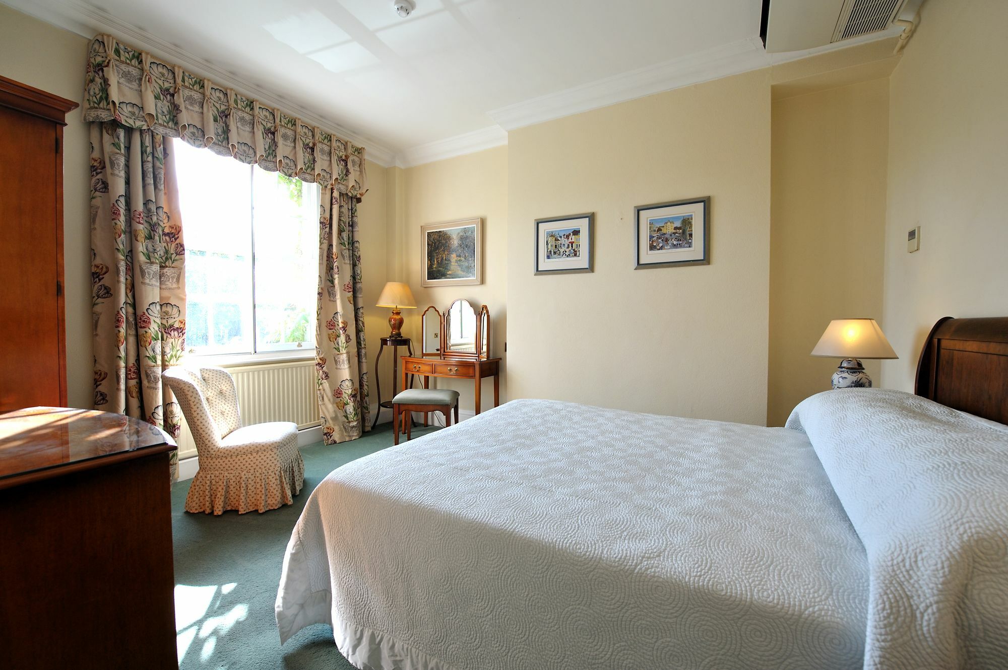 The French Horn Hotell Reading Eksteriør bilde