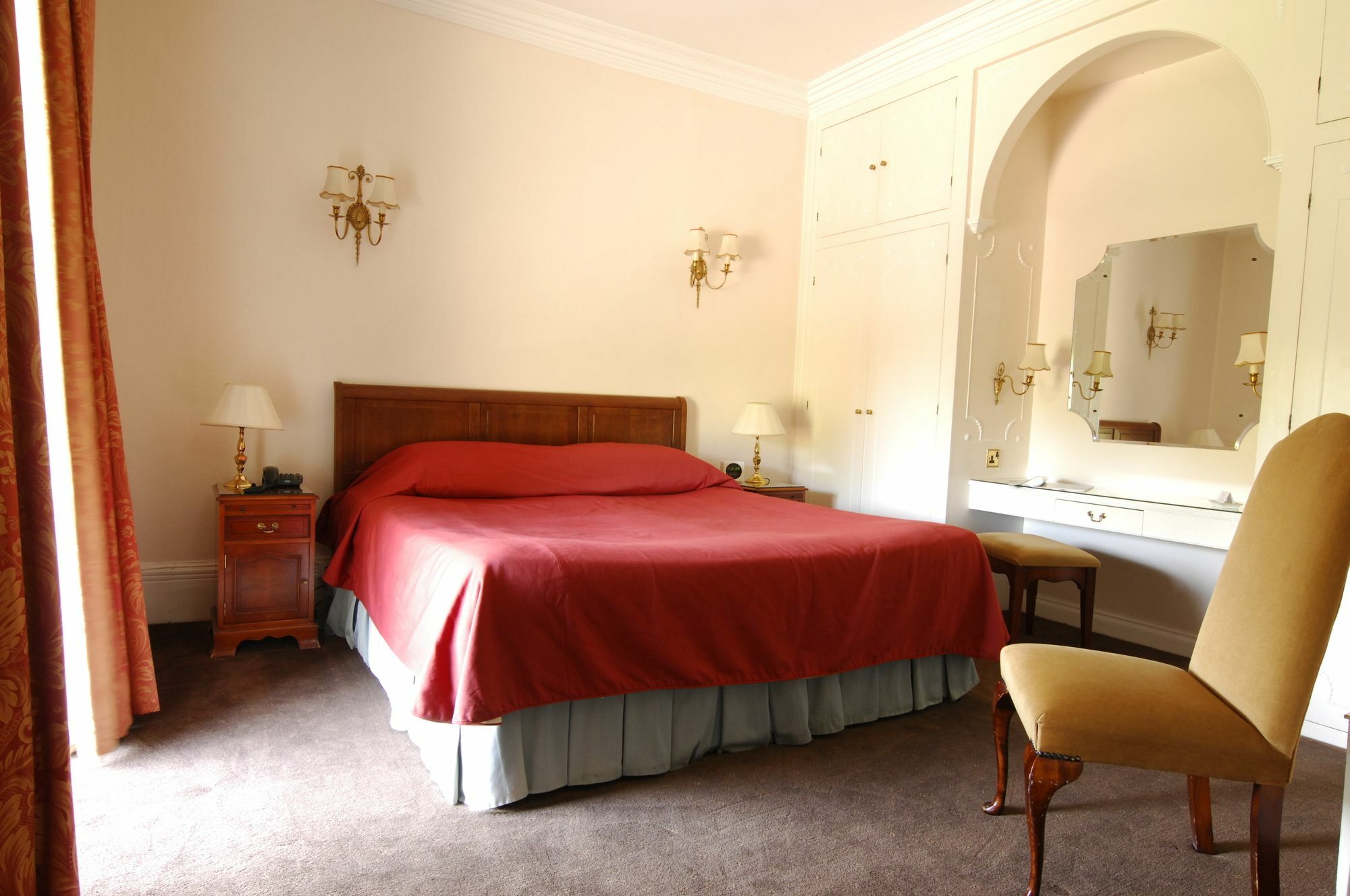 The French Horn Hotell Reading Eksteriør bilde
